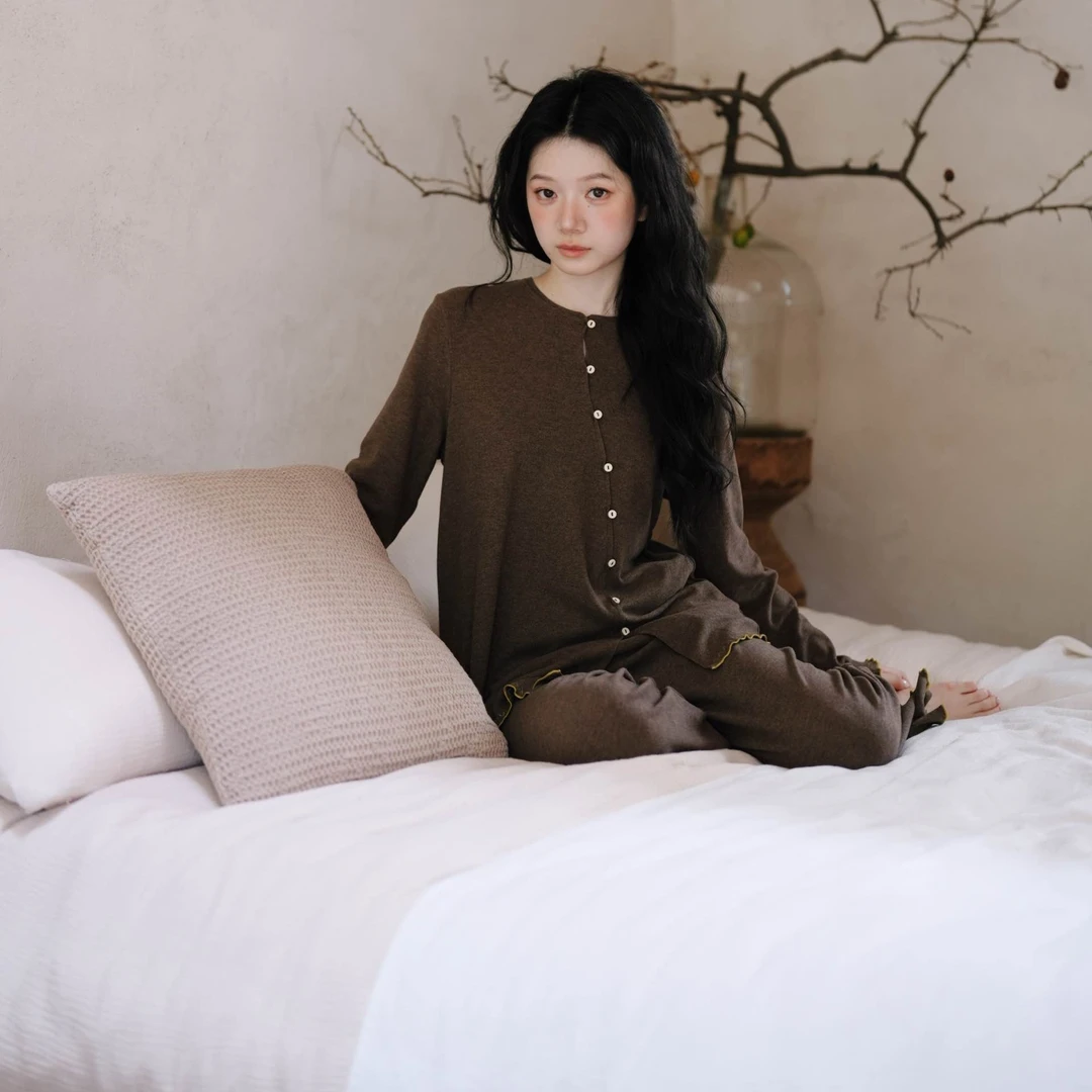 【蟲子姐姐专属】朵朵可可 252-015 女秋冬斜对开弹力德绒睡衣套装