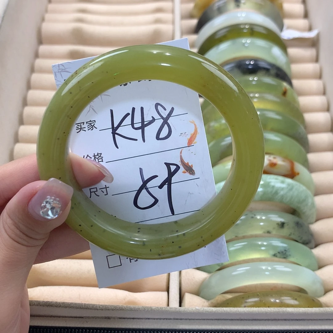 【闪购商品】未镶嵌蛇纹石玉手镯