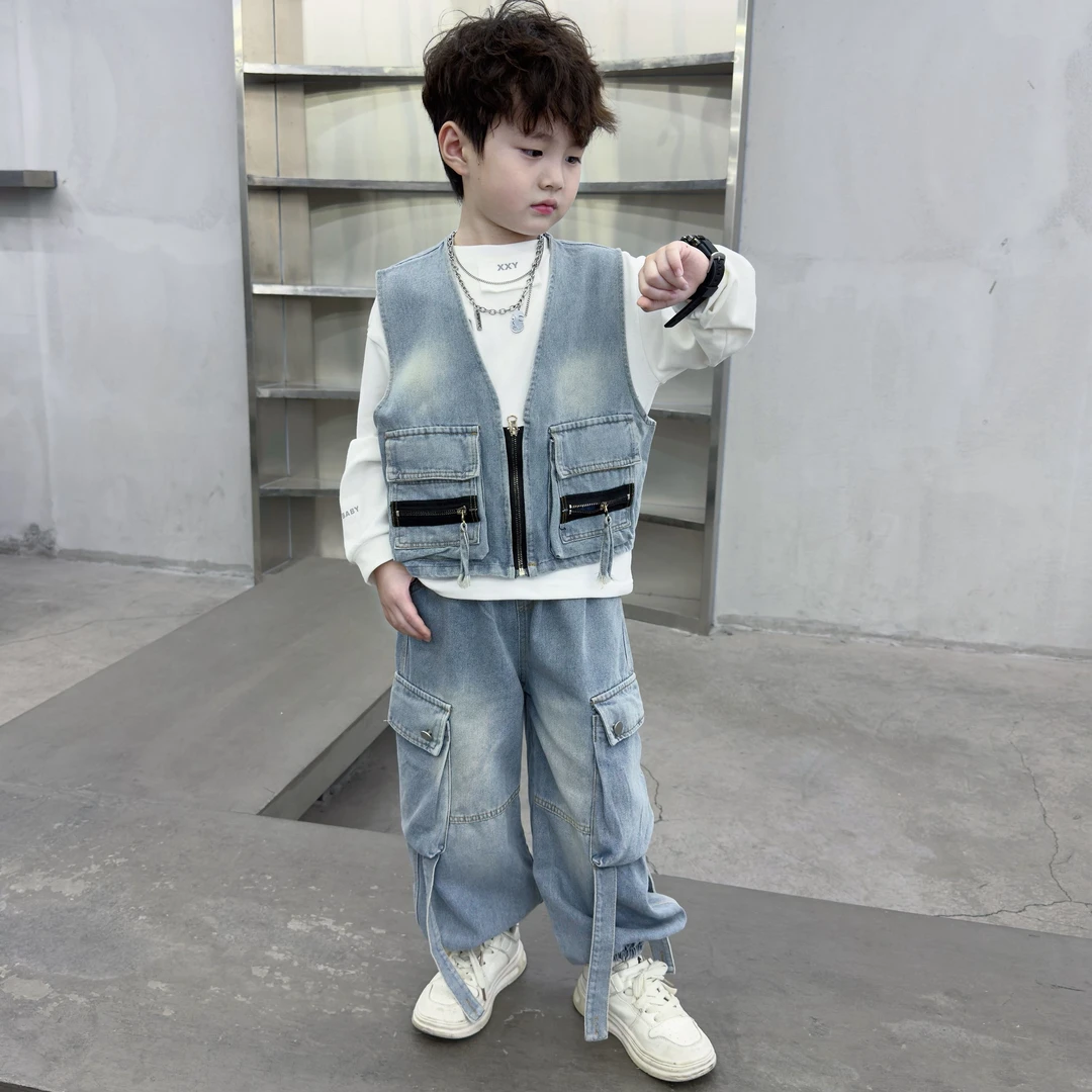 男童潮酷水洗牛仔春秋新款时尚百搭牛仔马甲白T恤三件套(90-150）