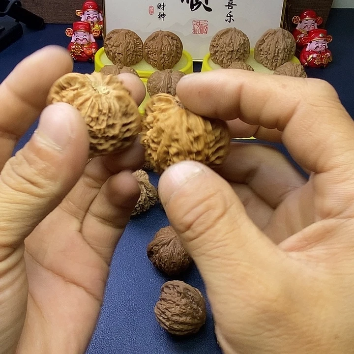 夏***夏文玩核桃把件宫灯