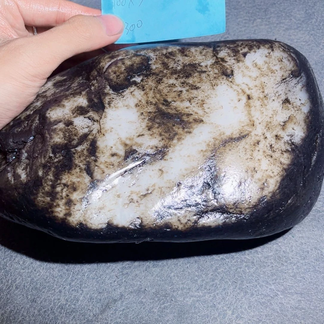 灶***悟和田玉未镶嵌珠宝奇石