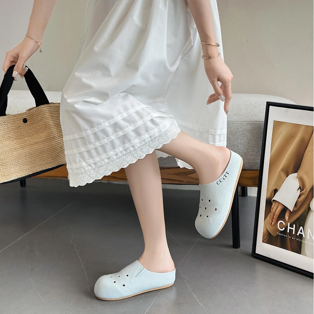 2025新款洞洞鞋踩屎感防滑女士沙滩外穿运动户外凉拖鞋35352-2