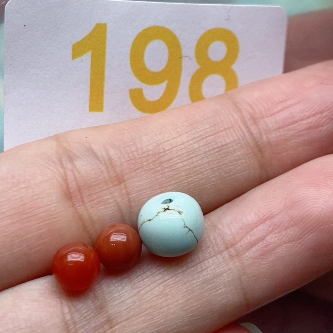 南红玛瑙未镶嵌珠宝奇石