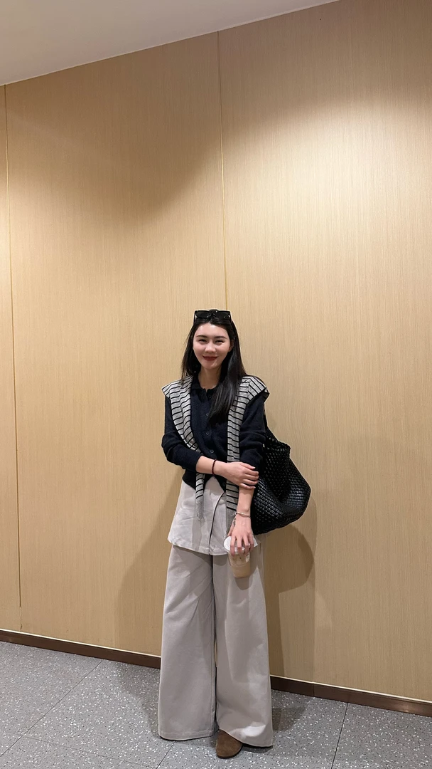慵懒翻领开衫针织毛衣