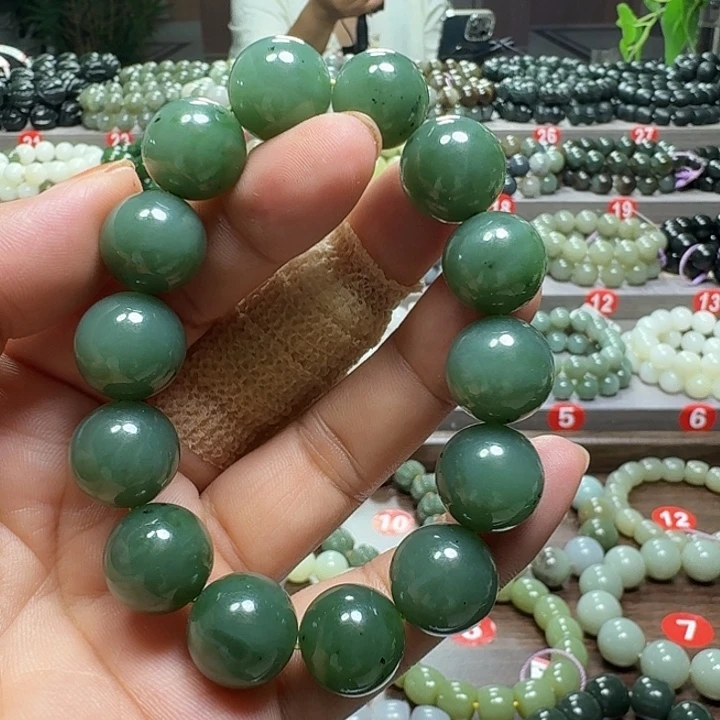 未镶嵌手链和田玉（碧玉）卡15