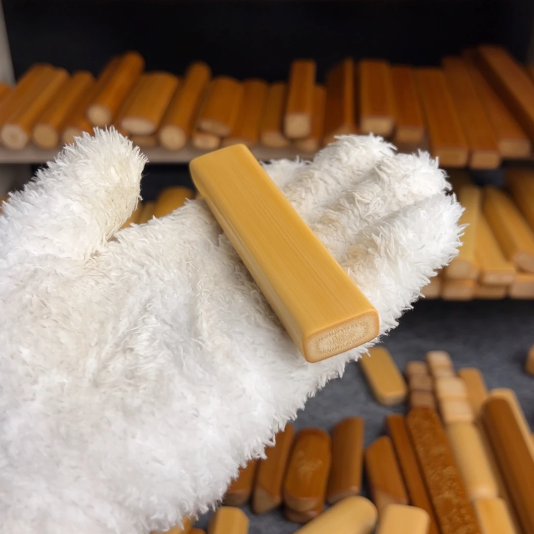 爱***脚黄皮扁厚皮满密压手精品