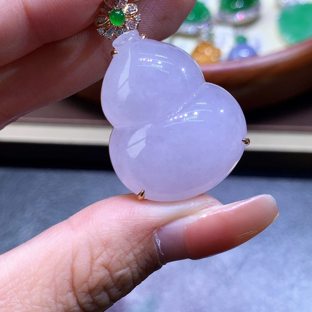 颈饰18K金镶嵌翡翠翡翠吊坠