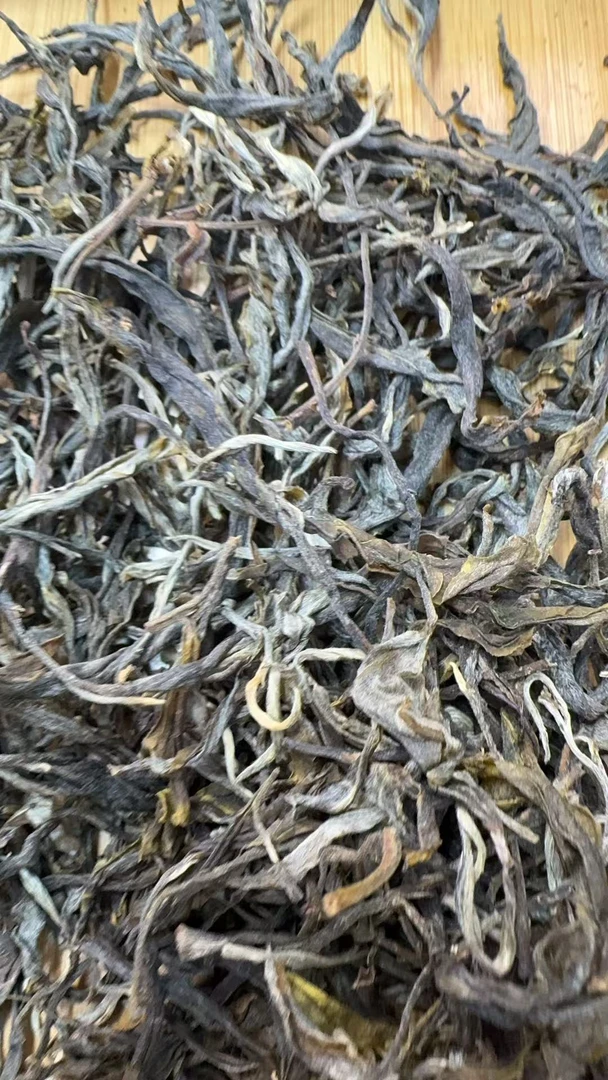 12月26日 1公斤 24年易武刮风寨 生茶散茶 T6118