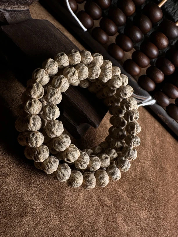 热振柏香籽.原桩大尺寸深坑高油密《狂飙》