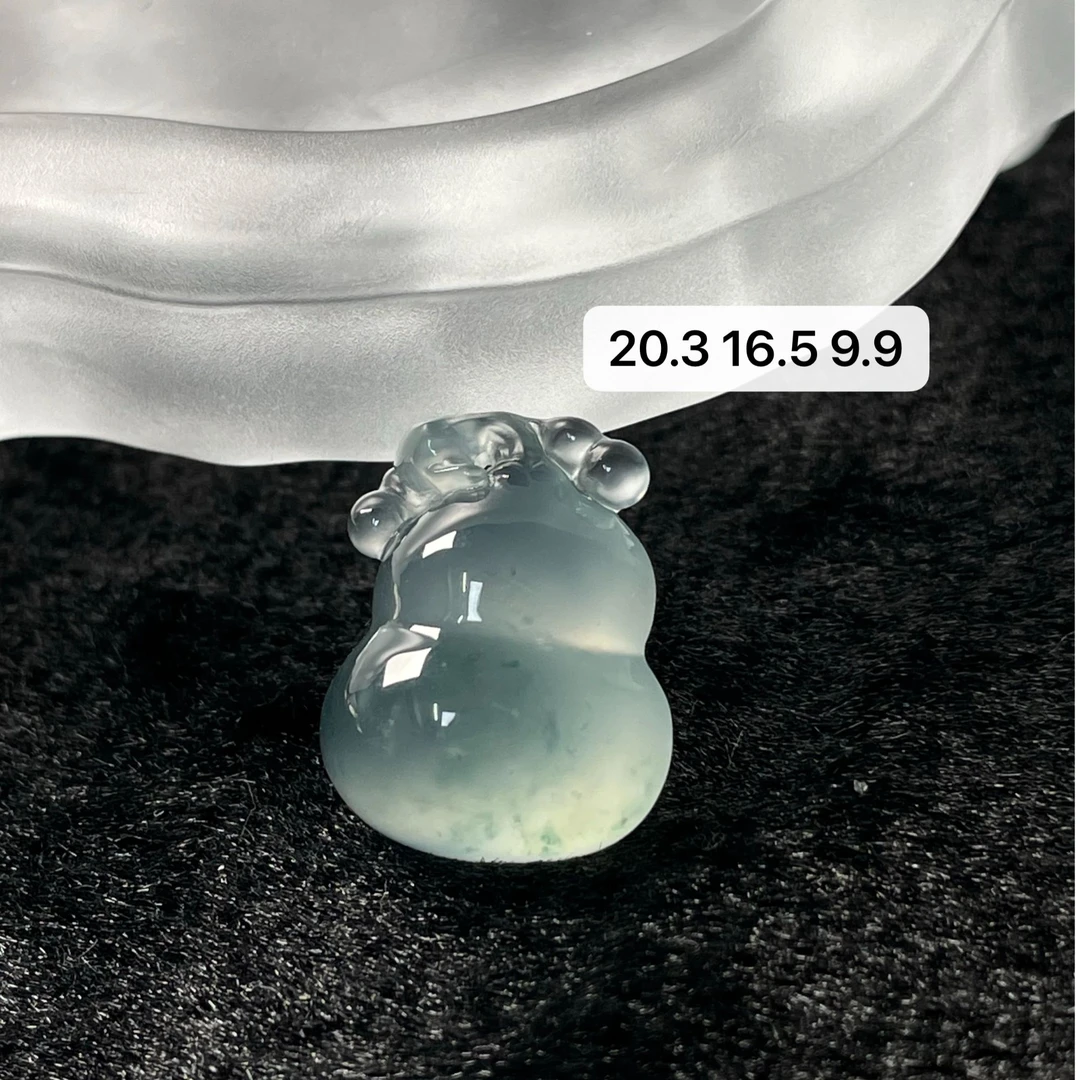 天然a货缅甸翡翠玻璃种立体肥葫芦吊坠
