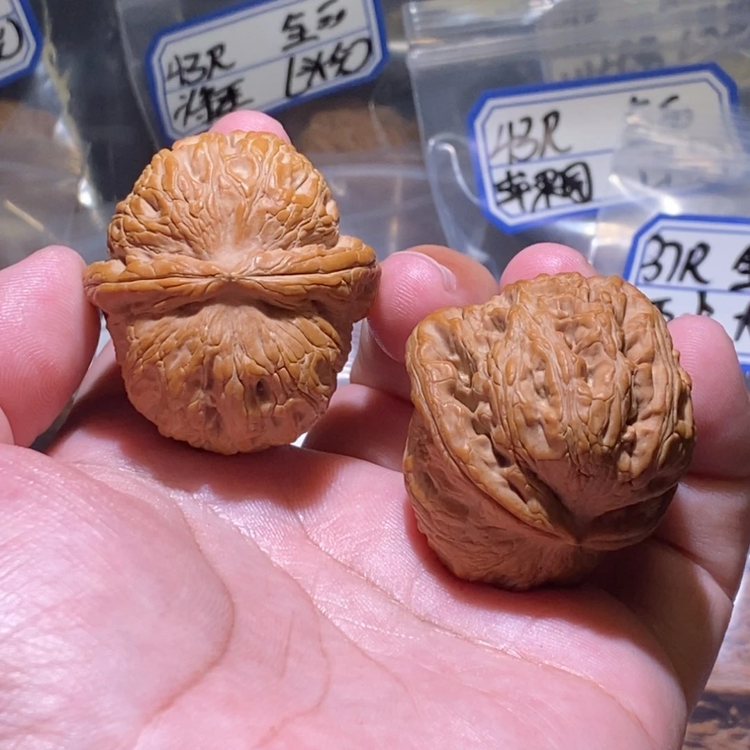 嗯***哪文玩核桃吊坠41全品元宝