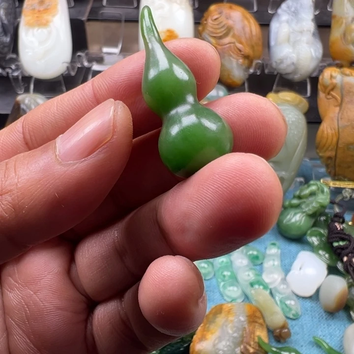 下***茶和田玉未镶嵌把件