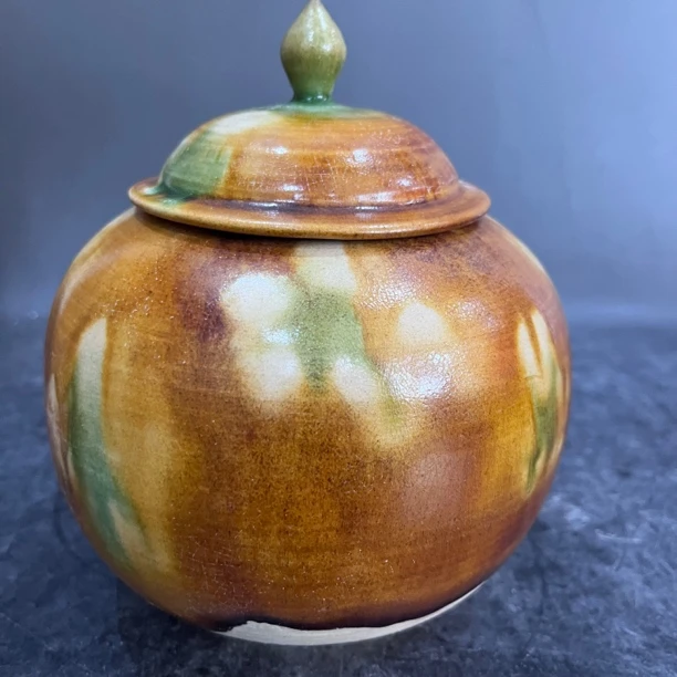 7901 三彩盖罐摆件