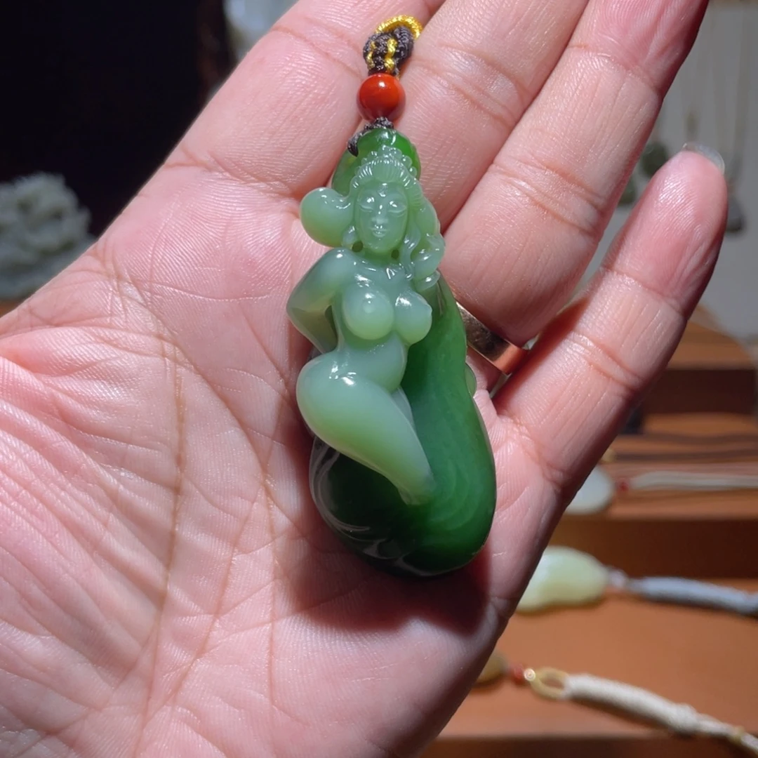 和田玉未镶嵌颈饰