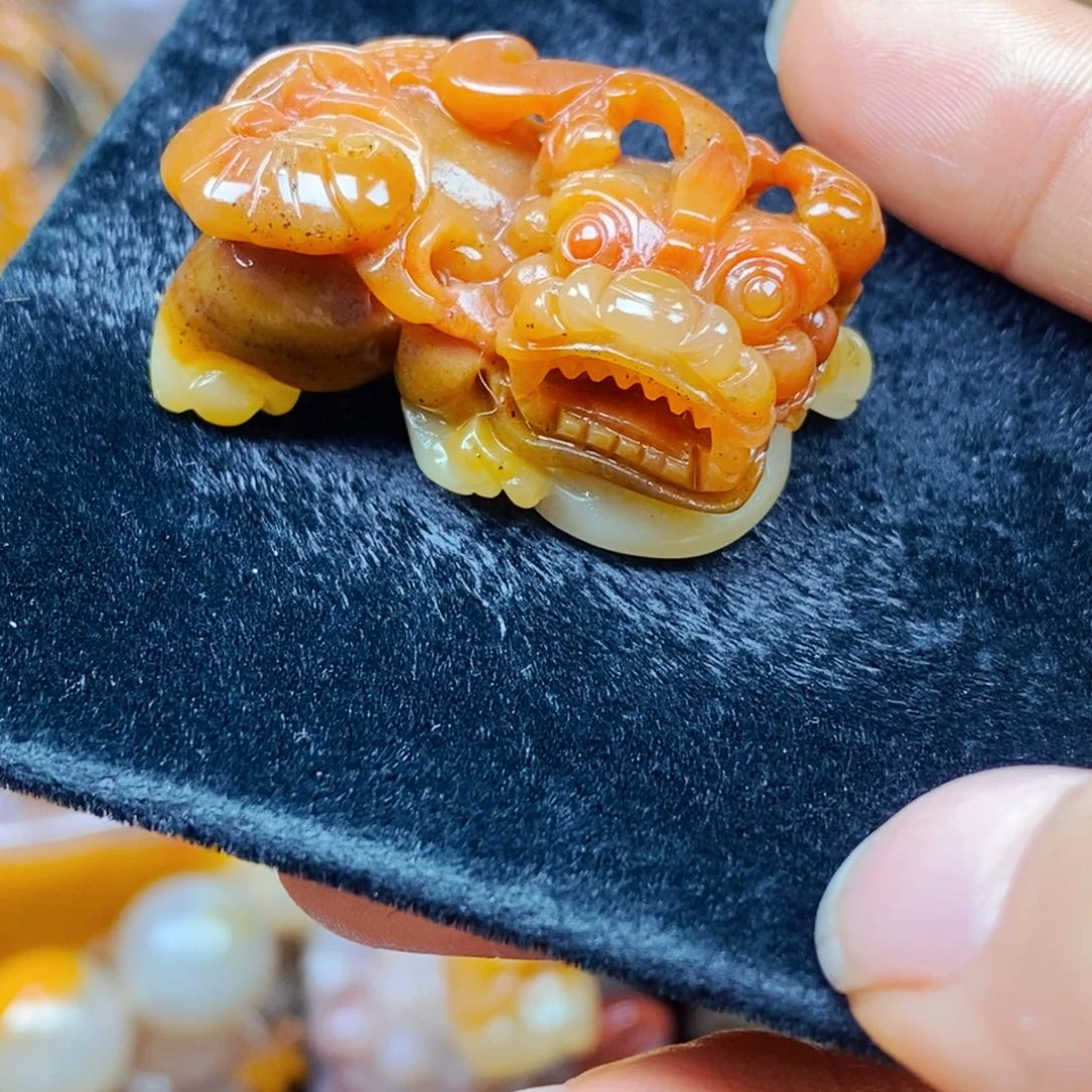 未镶嵌石英质玉（黄龙玉）吊坠(不含链)