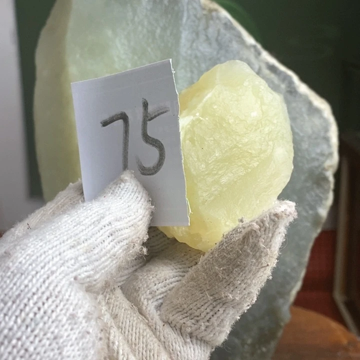 蛇纹石玉珠宝岫玉原石未镶嵌?*