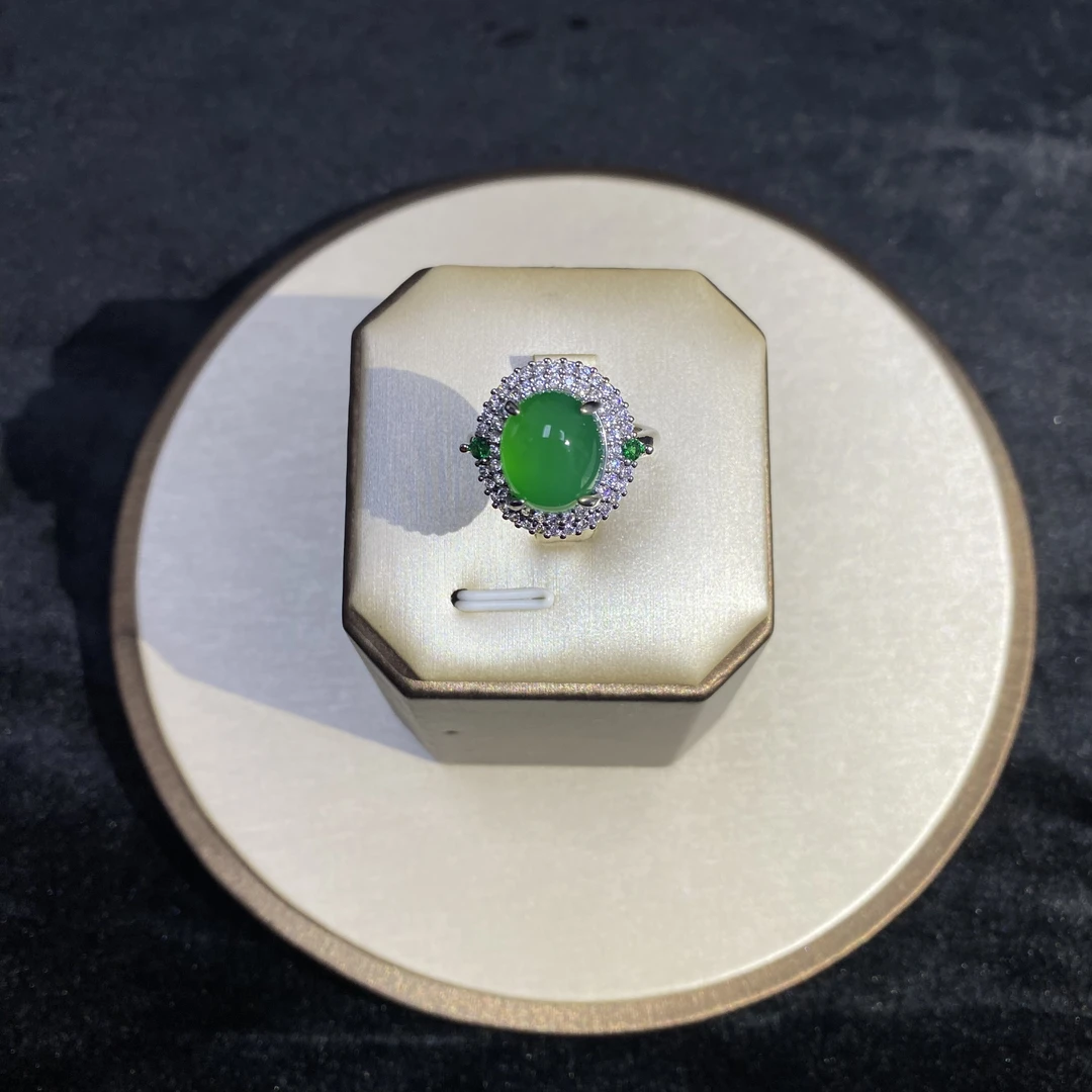 【吴总专属】精美时尚绿色戒指