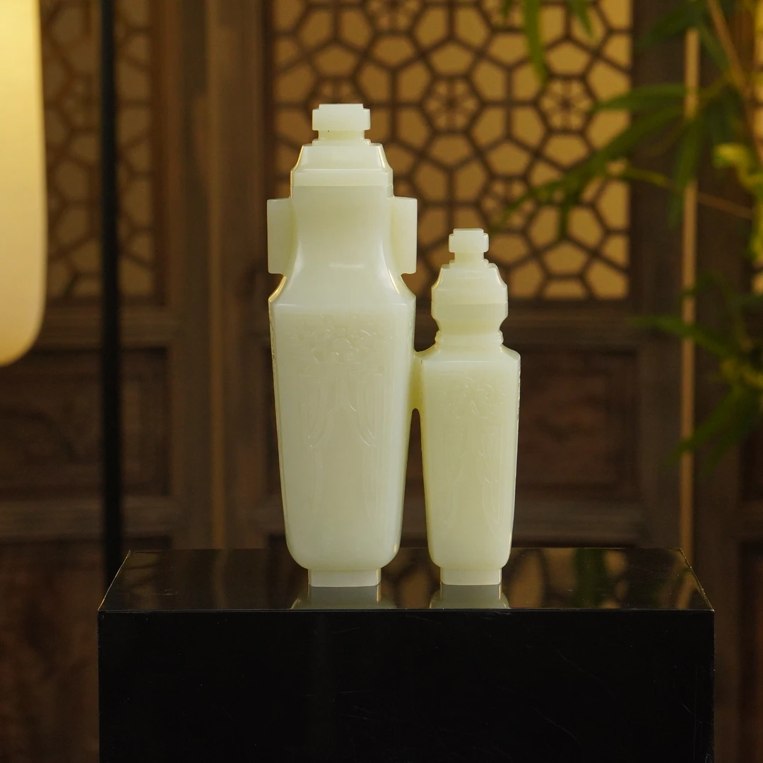 【清】白玉方形双联盖瓶（高17cm宽7cm重490g）