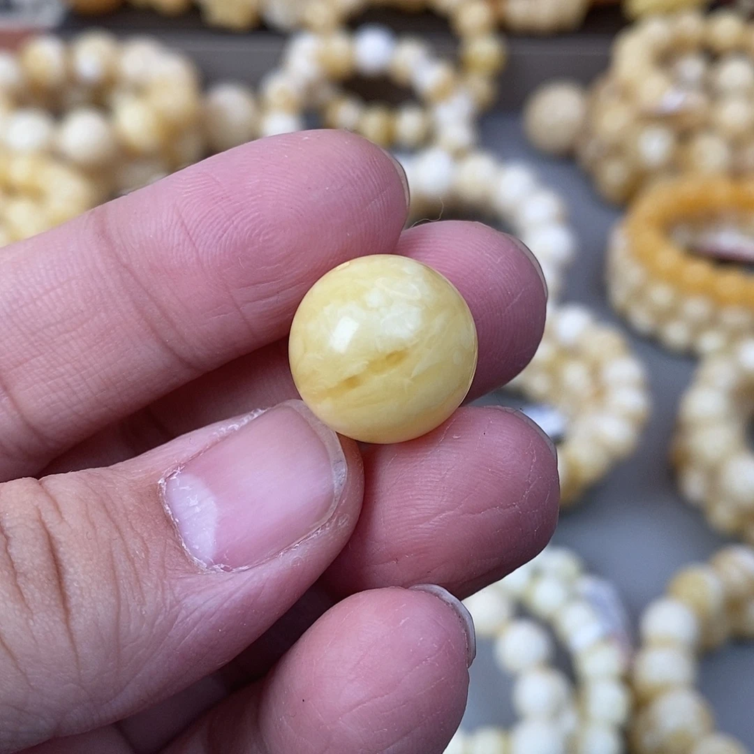 蜜蜡未镶嵌珠宝奇石2.8g 16.9mm