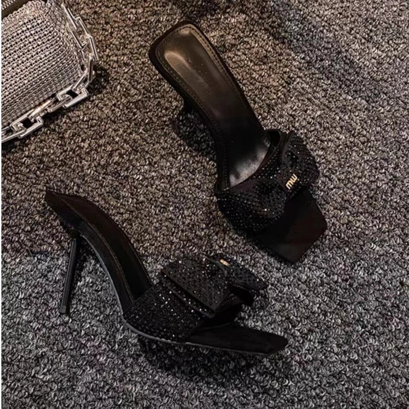 2025年夏季新款蝴蝶结水钻高跟鞋细跟性感一字带凉鞋外穿拖鞋