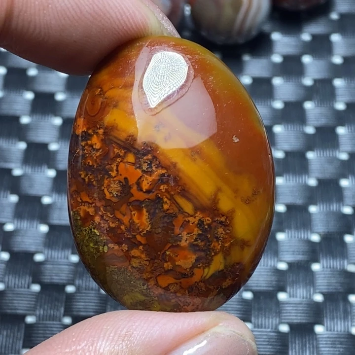 玛瑙/玉髓颈饰未镶嵌溪**潺