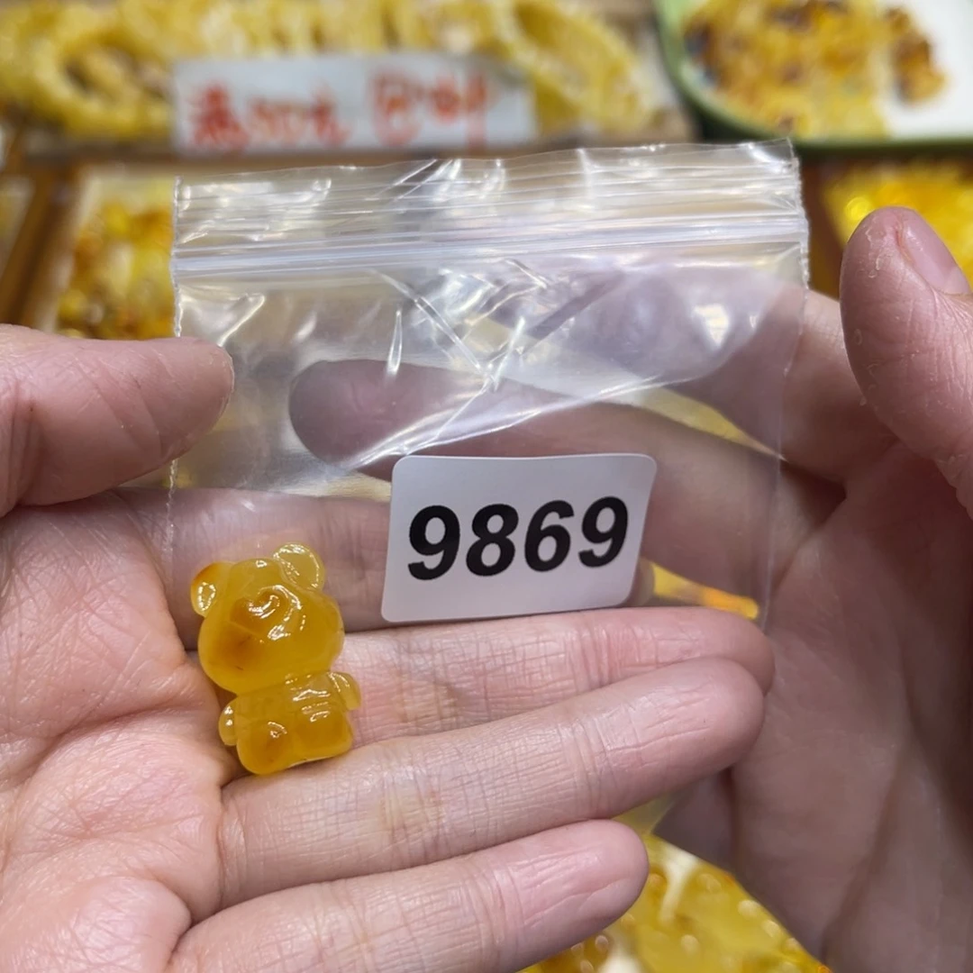 未镶嵌颈饰琥珀蜜蜡