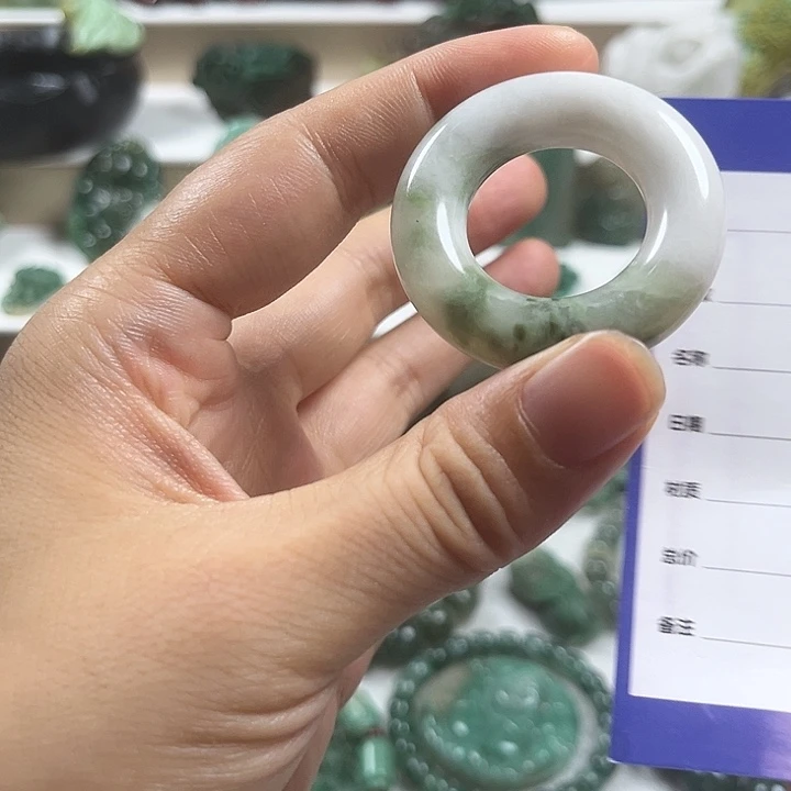 未镶嵌独山玉吊坠