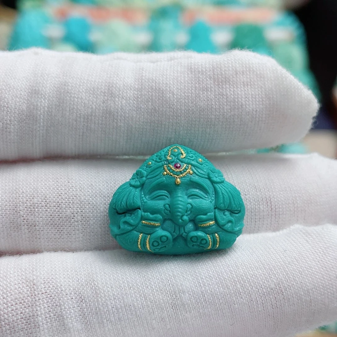 绿松石未镶嵌珠宝奇石