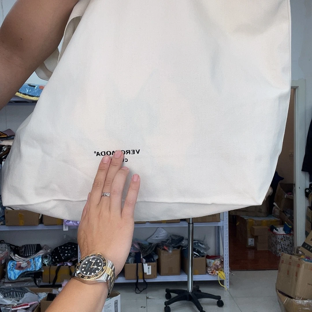 PU化妆包等产品和产品