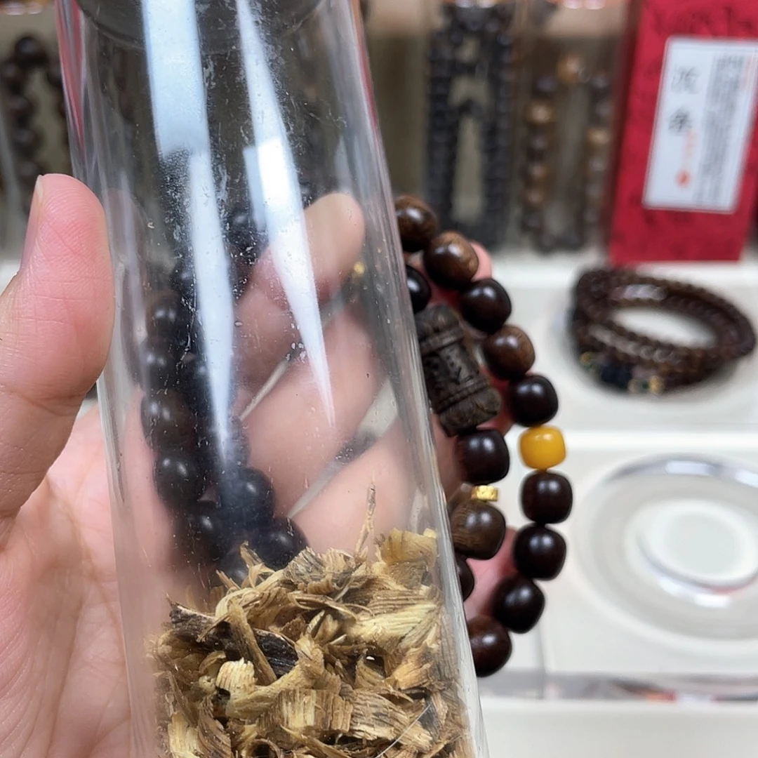 骆***驼沉香沉香碎屑+越南芽庄白奇楠留疤料1.0