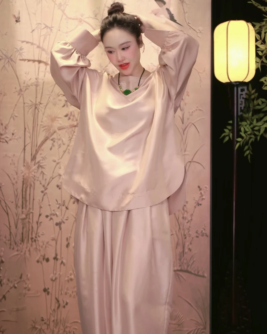 姣古金名【壹金】100%桑蚕丝双宫丝19姆米显瘦百搭复古极简风上衣