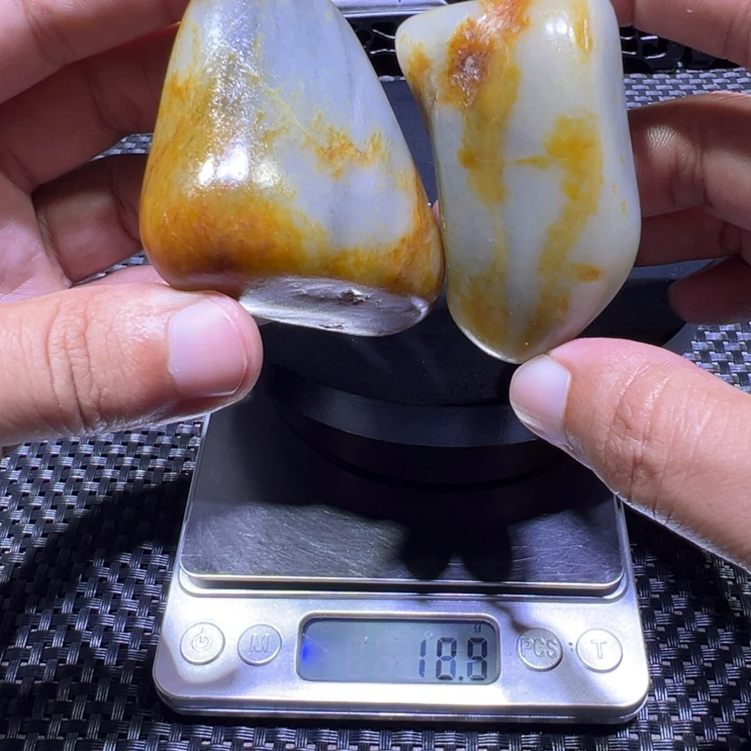 吊坠(不含链)未镶嵌和田玉（子料）203