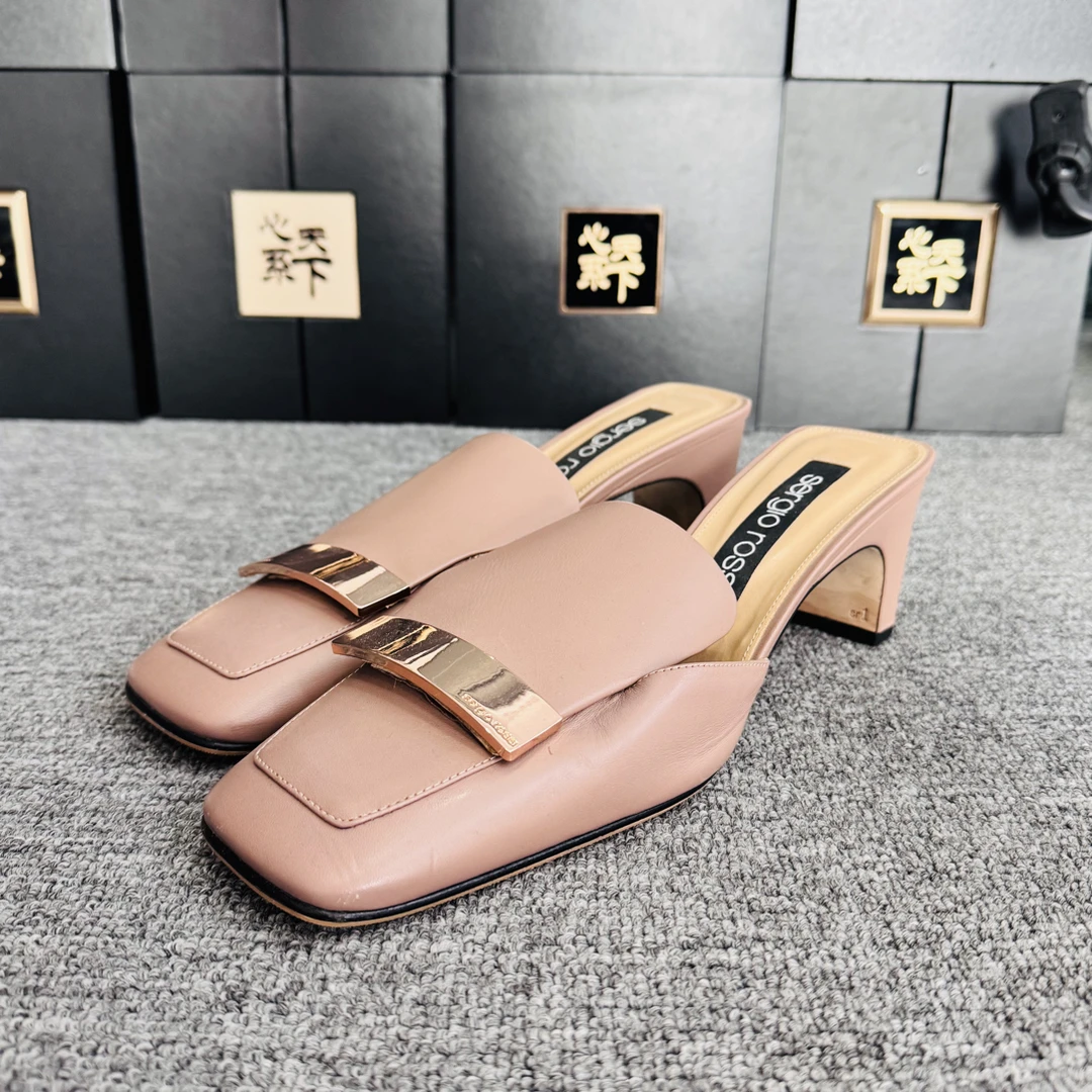 95新 Alexander McQueen/亚历山大·麦昆 塞乔罗拖鞋40.5码ysc2900