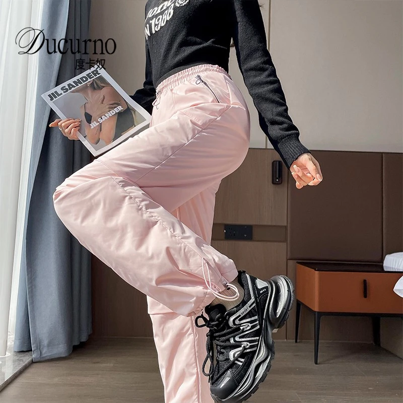 休闲冲锋羽绒裤女款外穿2026新款冬季东北极寒保暖长裤子防水棉裤