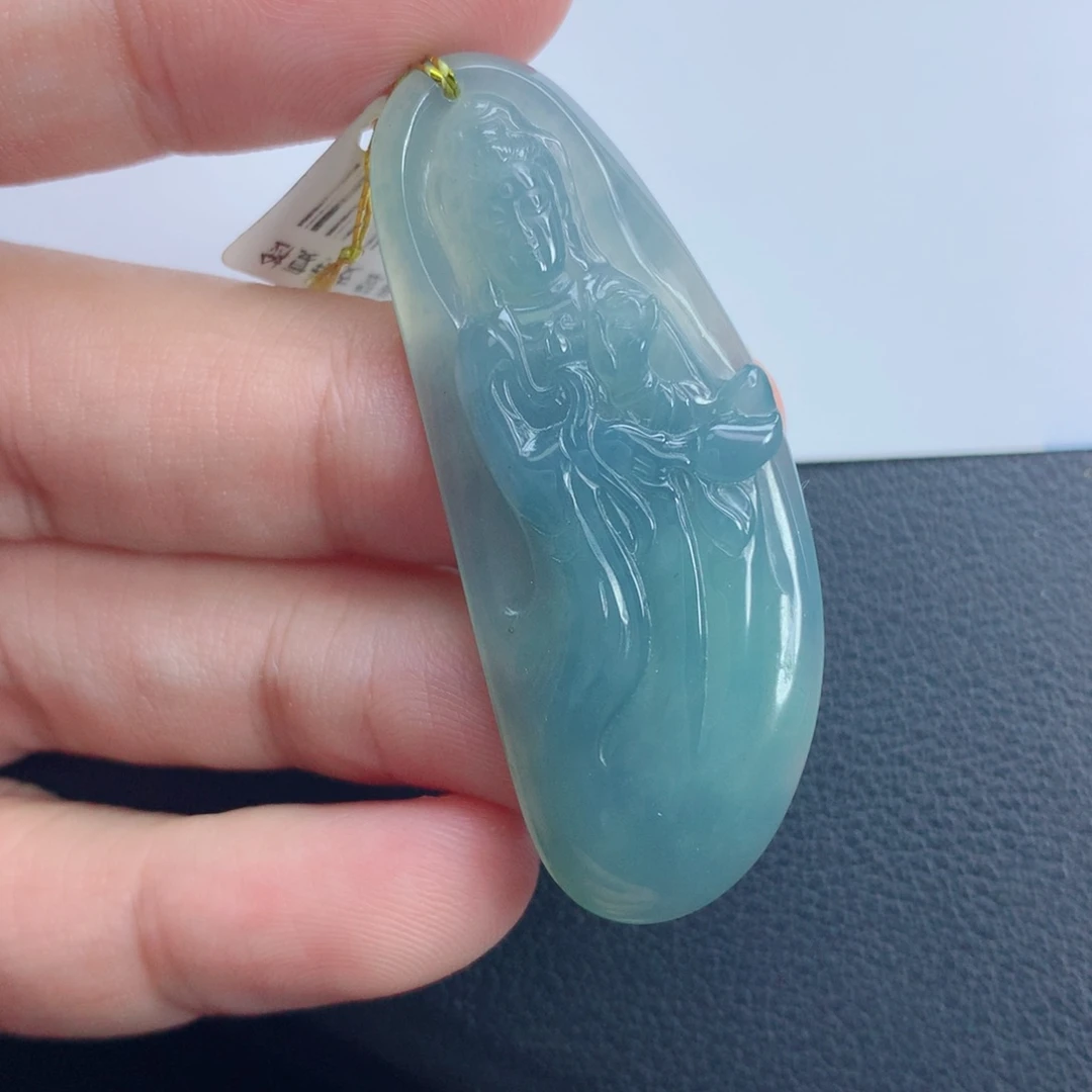 翡翠颈饰未镶嵌随形站观音