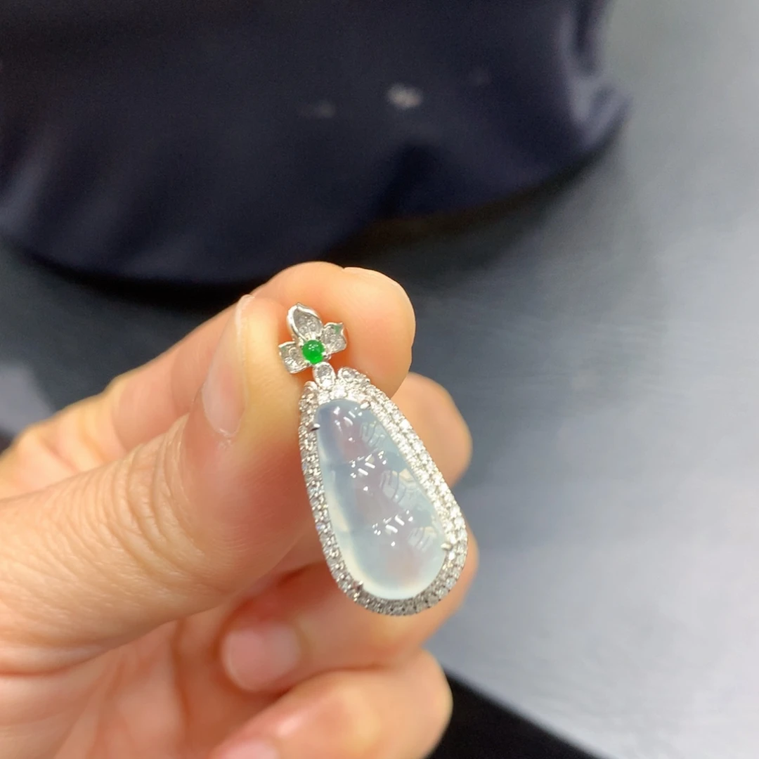 翡翠18K金镶嵌吊坠(不含链)