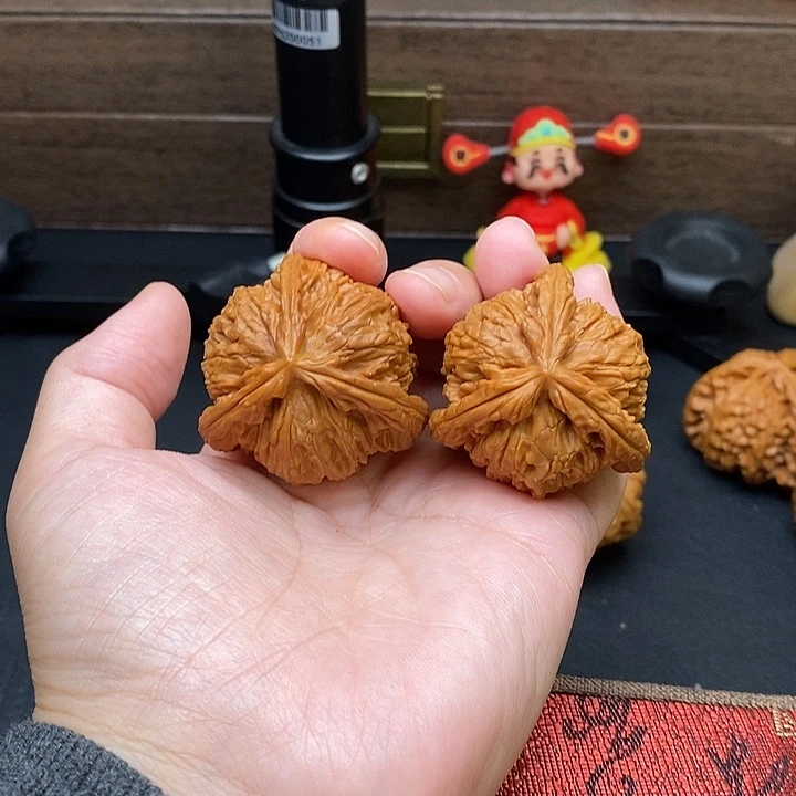尧***把件文玩核桃白奔