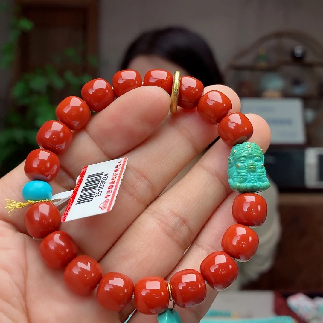 k***i南红玛瑙18K金镶嵌珠宝奇石