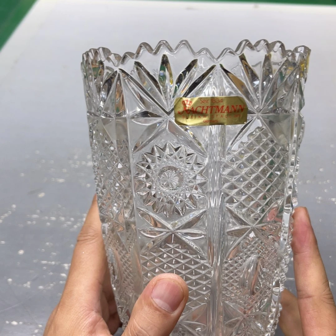 莽***买瓷片密密麻麻地铺满一