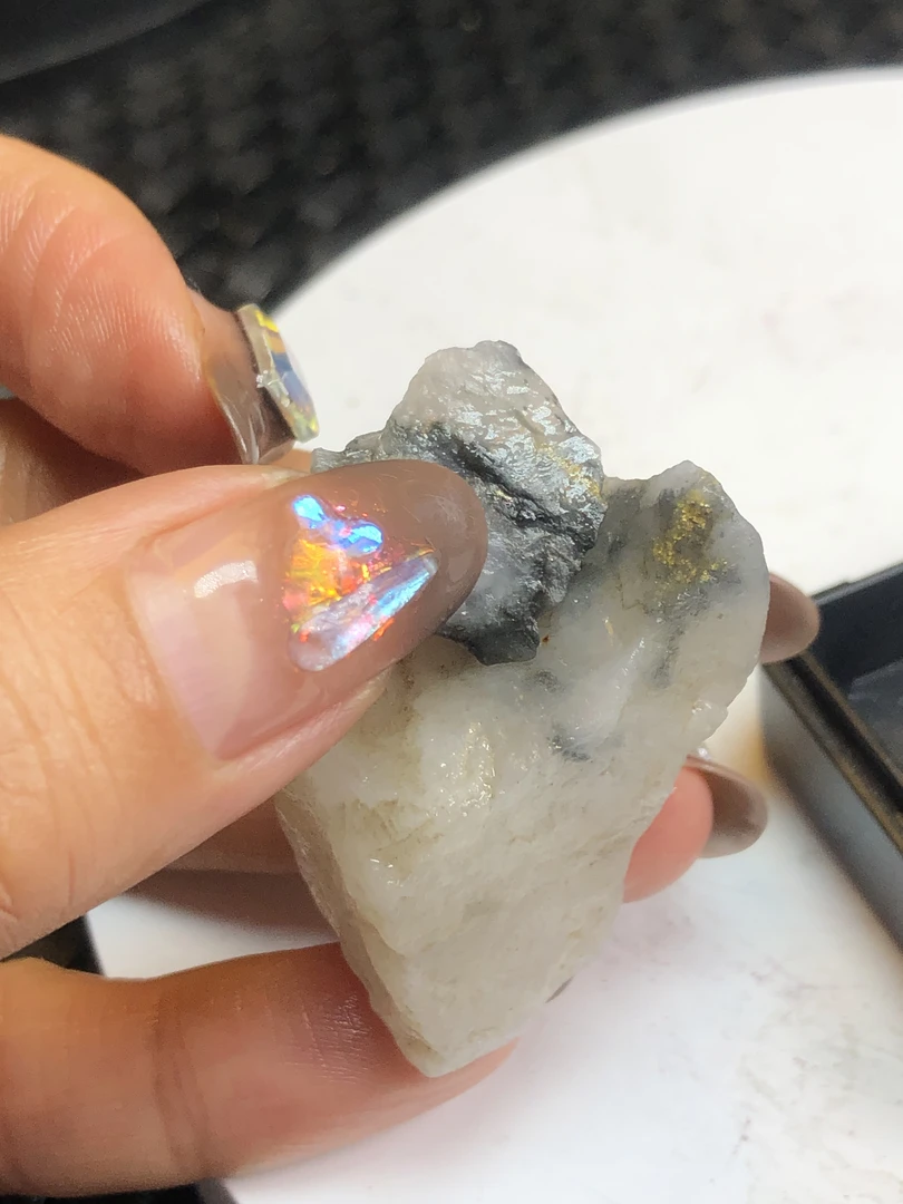 用了19.5g金达莱天然矿标