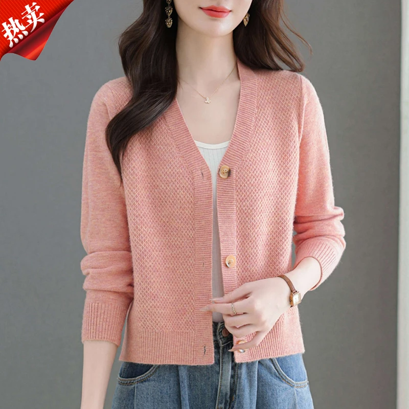 【原版正品】羊毛衫女短款外套春秋V领小香风洋气毛衣妈妈外搭