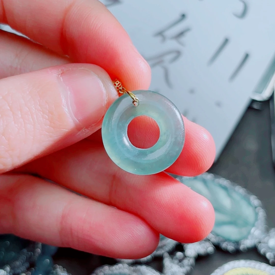 翡翠颈饰18K金镶嵌甜甜圈