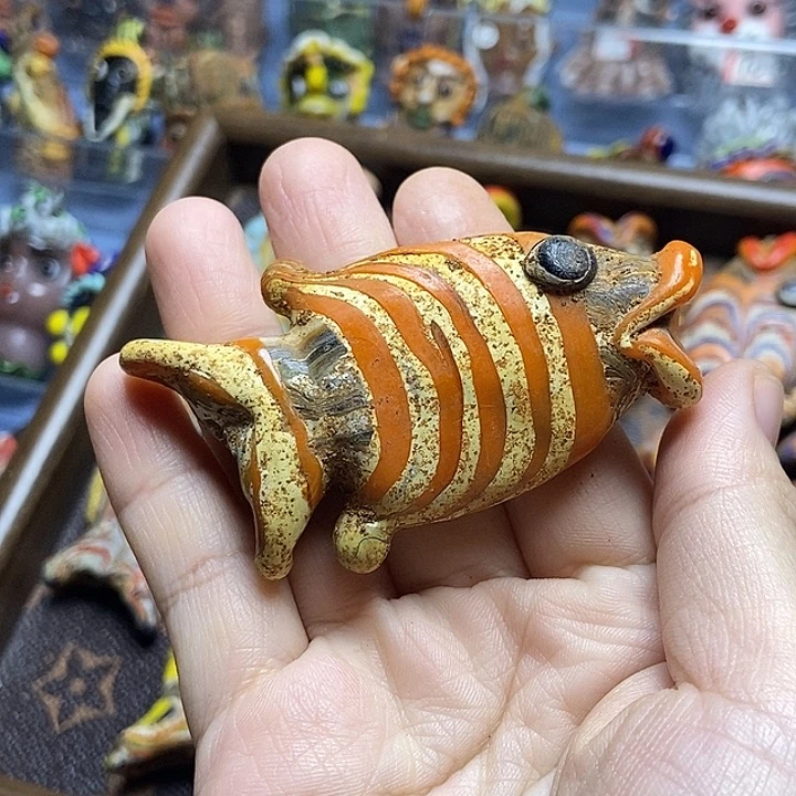 颈饰琉璃条纹鱼一个60