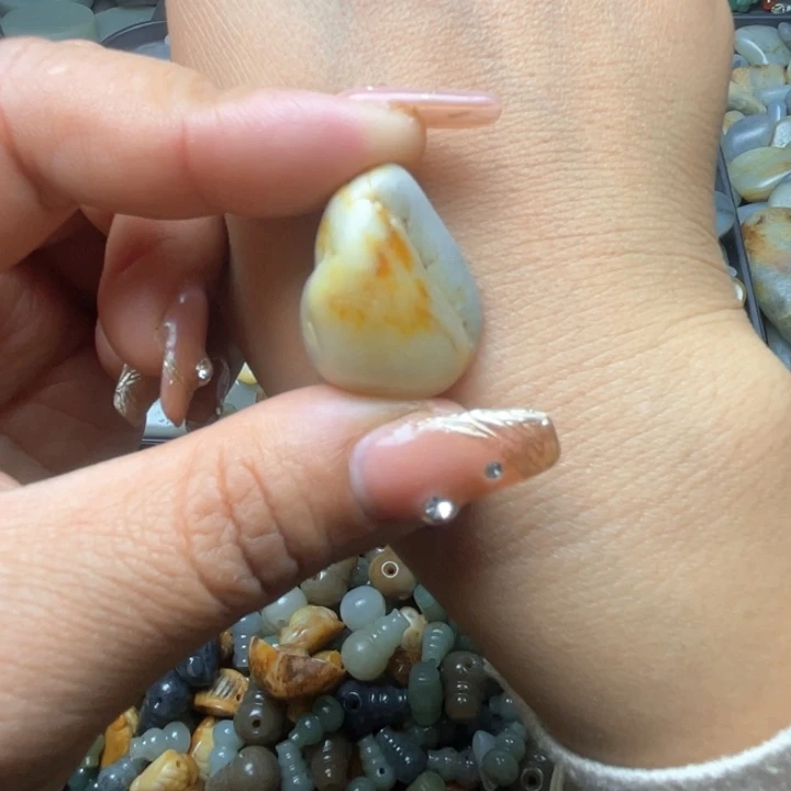 软玉未镶嵌珠宝半成品