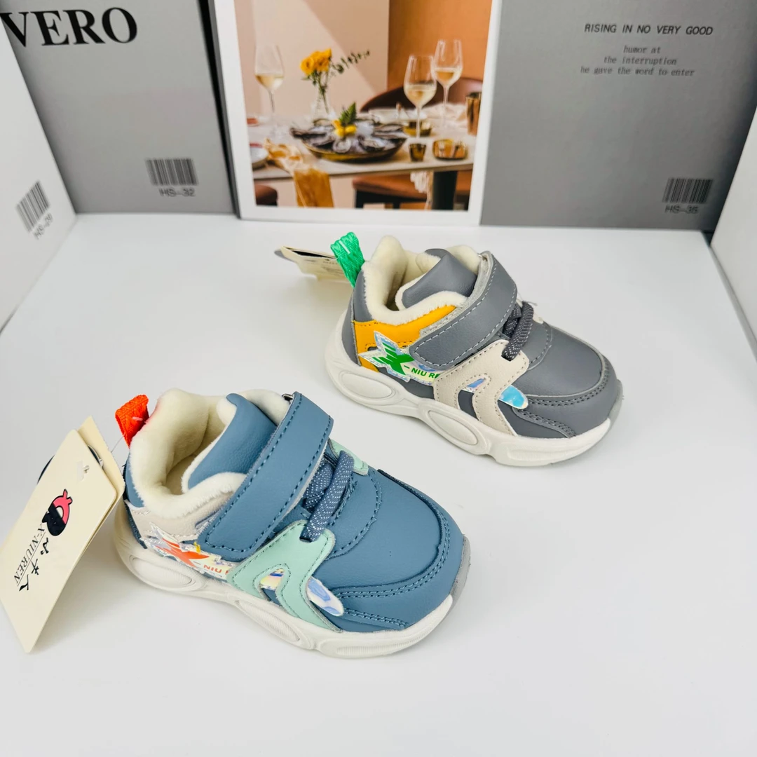 5623-儿童时尚冬季加绒舒适透气软底学防滑步机能鞋