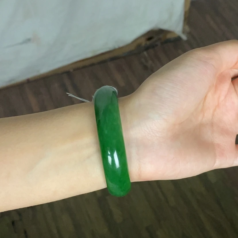 【闪购商品】未镶嵌手镯和田玉（碧玉）