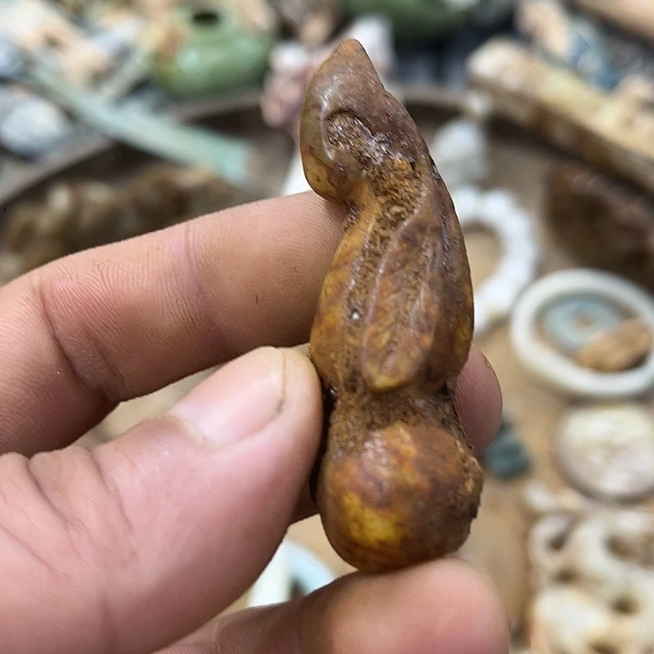 和田玉（糖玉）未镶嵌挂件