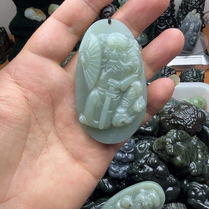 和田玉未镶嵌把件