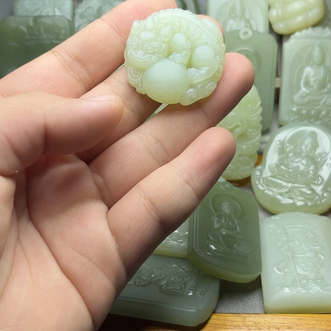 和田玉未镶嵌吊坠(不含链)