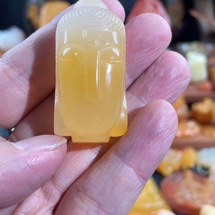 石英质玉（黄龙玉）未镶嵌颈饰
